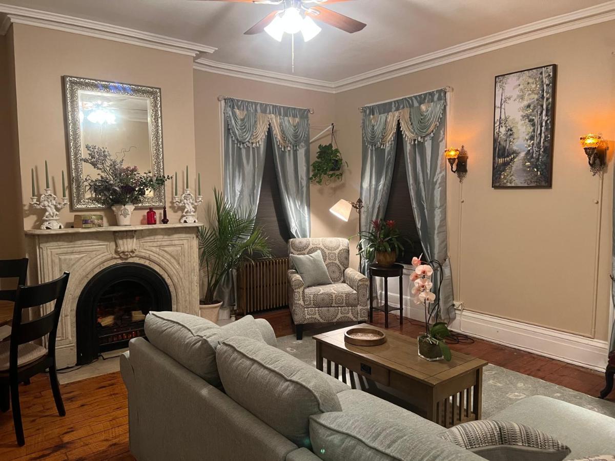 1 Bedroom Private Victorian Apt In Convenient City Location On 5 Acre, Sleeps 4 Poughkeepsie Eksteriør bilde