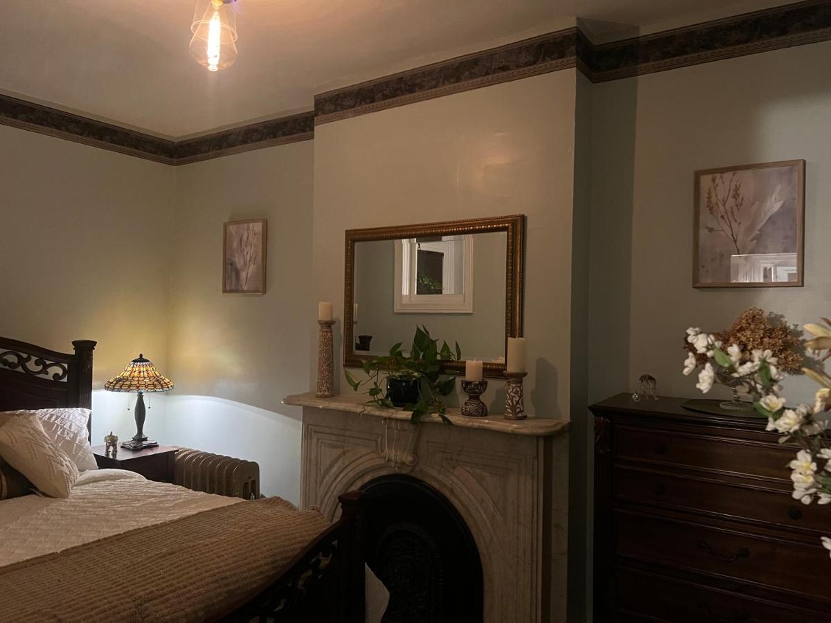 1 Bedroom Private Victorian Apt In Convenient City Location On 5 Acre, Sleeps 4 Poughkeepsie Eksteriør bilde