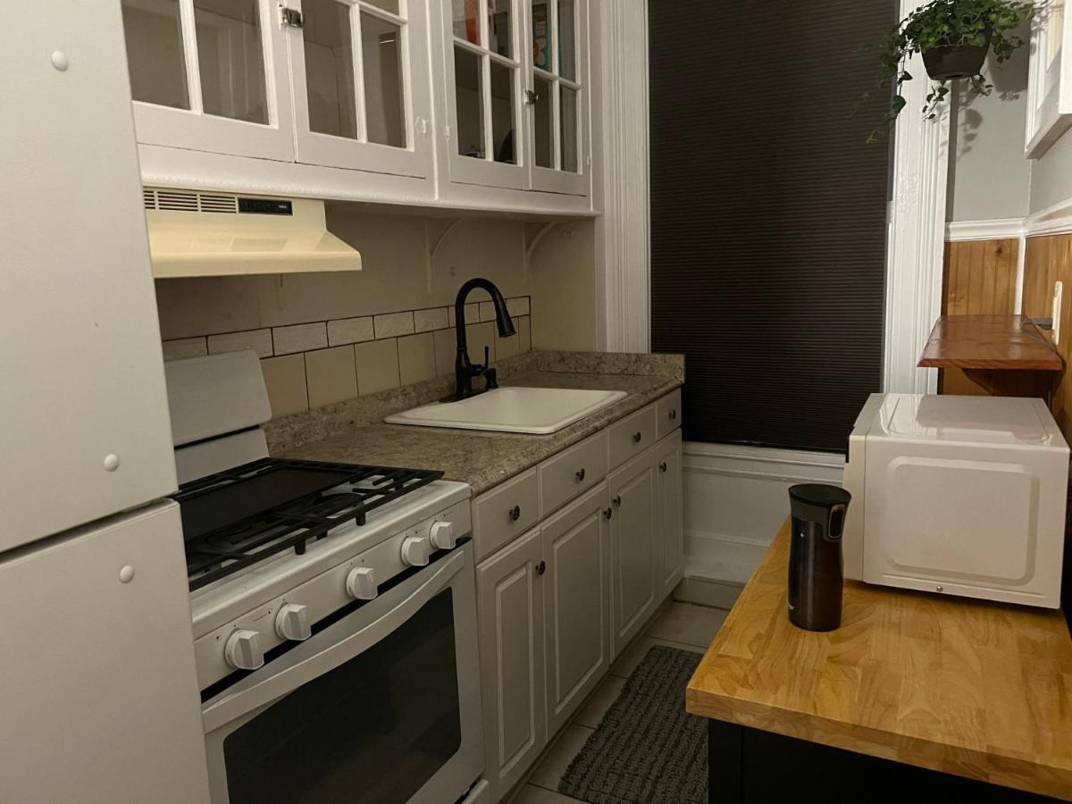 1 Bedroom Private Victorian Apt In Convenient City Location On 5 Acre, Sleeps 4 Poughkeepsie Eksteriør bilde